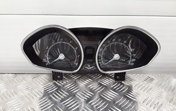 Ford Fiesta Speedometer (instrument cluster) c1bt10849fau
