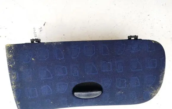 Peugeot 206 Glove box
