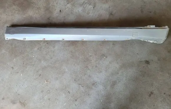 Mercedes-Benz 190 W201 Sill