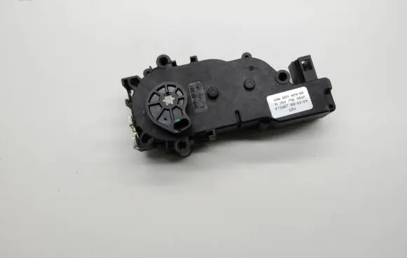 Mercedes-Benz GLK (X204) Tailgate/trunk/boot lift motor A2047500060 6NW00942400