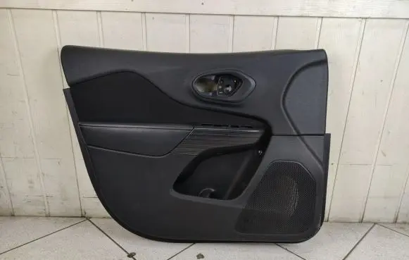 Jeep Cherokee Front door card panel trim