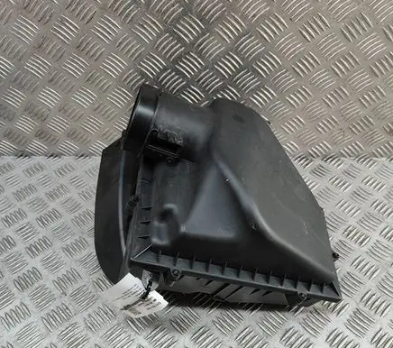 BMW X7 G07 Air filter box 7643301