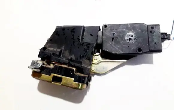 Mitsubishi Carisma Rear door lock