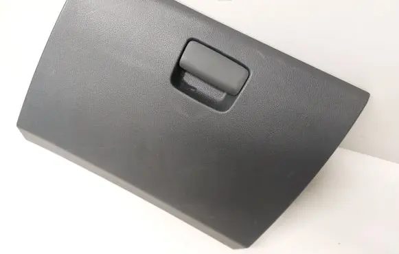 Mercedes-Benz CLA C117 X117 W117 Glove box