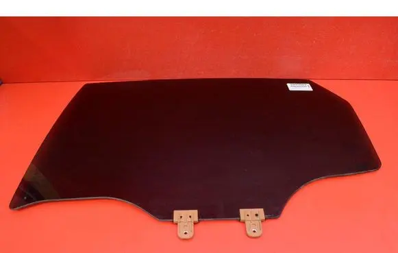 Nissan Qashqai Rear door window glass