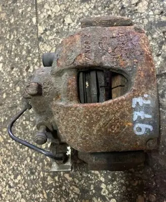 Renault Laguna II Front brake caliper
