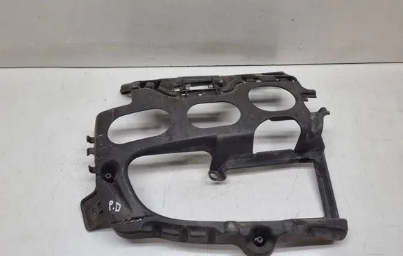 BMW 5 E60 E61 Front bumper mounting bracket 7178070