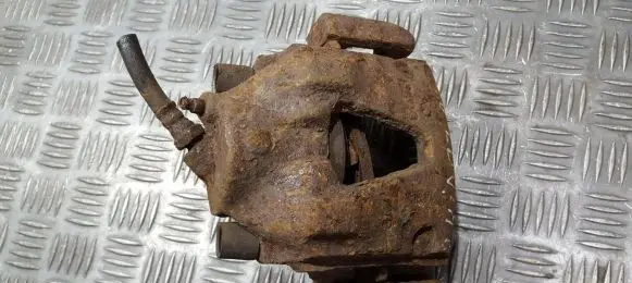 KIA Clarus Front brake caliper