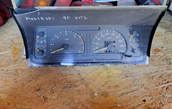 Opel Monterey Speedometer (instrument cluster) 8970333217 IMSM6200K1 112670E1