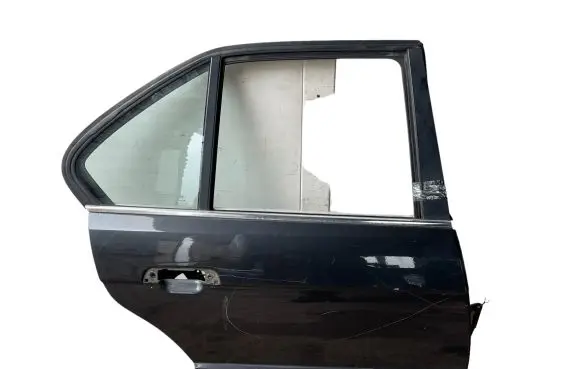 BMW 5 E34 Rear door