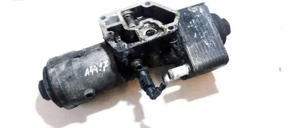 Volkswagen Touran I Oil filter cover 045115389e