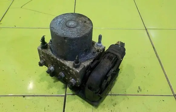 Nissan NV200 ABS Pump 0265800863