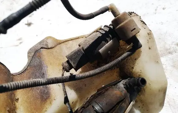 Ford Galaxy Windscreen/windshield washer pump