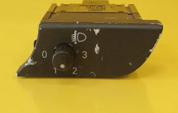 Audi A4 S4 B7 8E 8H Headlight level height control switch 8E1919094