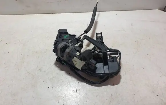 Jaguar XJL Front door lock 8X2A26412BC