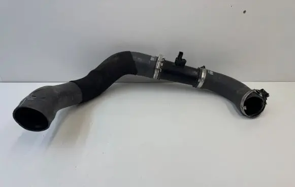 Audi Q7 4M Intercooler hose/pipe 4M0145737AC 4M0145683B