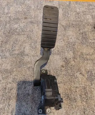 Renault Laguna II Accelerator throttle pedal 8200002904 6PV00811900