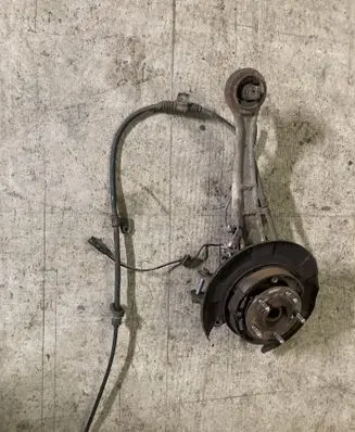 Citroen C-Crosser Rear wheel hub spindle/knuckle 