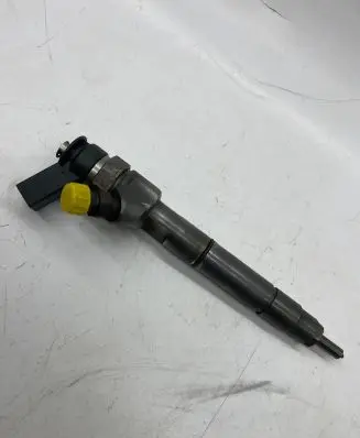 Mercedes-Benz B W245 Fuel injector 044511016 68524