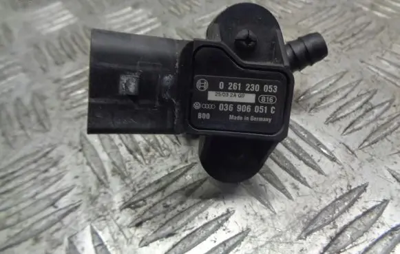 Audi A4 S4 B6 8E 8H Air pressure sensor 036906051C