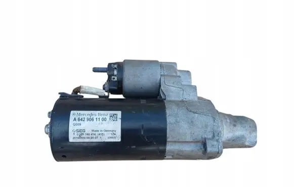 Mercedes-Benz E W212 Starter motor A6429061100