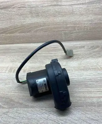 BMW 5 E39 Engine control unit/module fan 0130002831