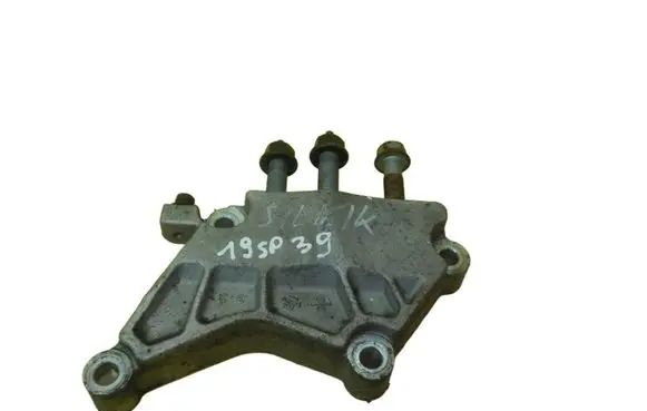 Hyundai Santa Fe Engine mounting bracket 19SP39
