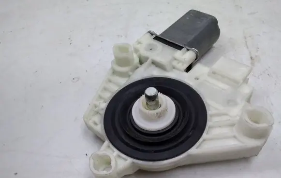 Mercedes-Benz E W213 Front door window regulator motor A2139069501 C53177101 0000189681