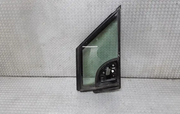Nissan Prairie Front door vent window glass four-door 