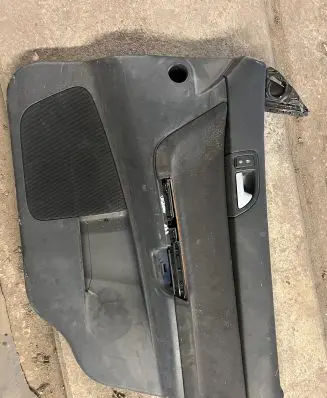 Volvo V50 Front door card panel trim 8679451 39996055