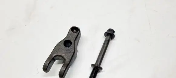 Hyundai Tucson TL Fuel Injector clamp holder 338142F600 338162F600