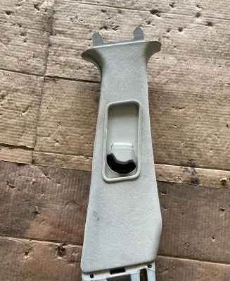 Land Rover Range Rover Sport L320 (B) pillar trim (top) 631240091 SEQ7071 119362
