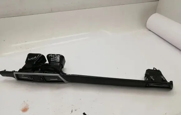 Dashboard glove box trim
