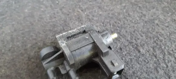 Ford Galaxy Turbo solenoid valve 93BB9H465BA