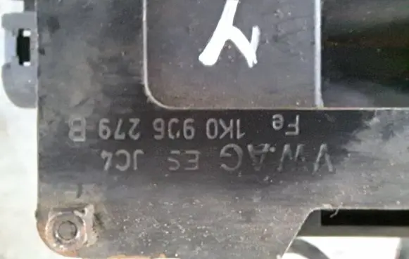 Volvo V70 Turbo solenoid valve 8643906L