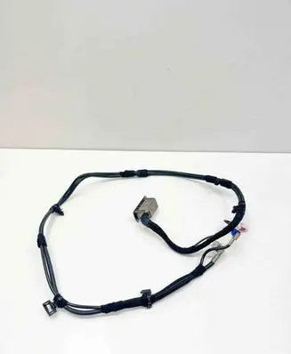 Mercedes-Benz SL R231 USB socket connector 2318202915 A2318202915