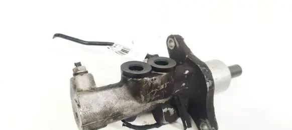 Master brake cylinder