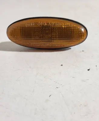 Mazda 323 F Front fender indicator light 0464120