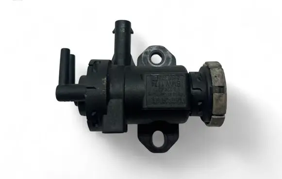 BMW 5 F10 F11 Turbo solenoid valve 8509323 3024421