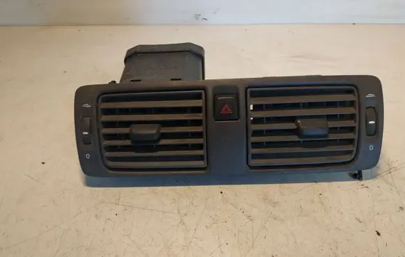 Volvo V50 Dash center air vent grill 39879332