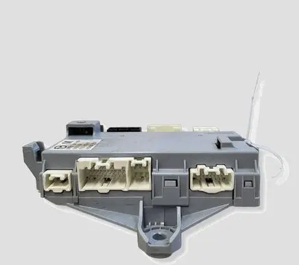 Mazda 6 Comfort/convenience module GS1E67560H 8E19A VP7ALF14B205EH