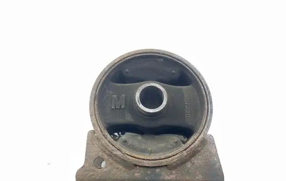 Citroen C-Crosser Engine mount bracket MN184057