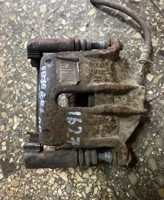 Peugeot 207 Front brake caliper