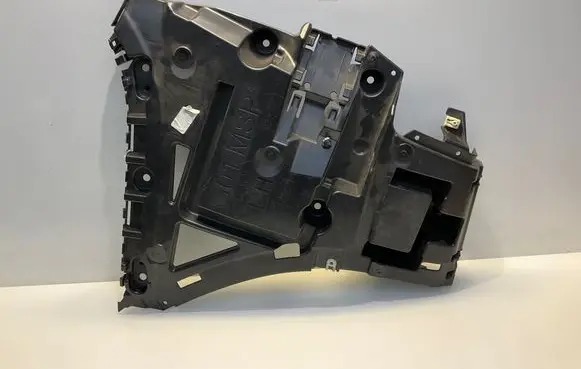 BMW X3 G01 Rear bumper mounting bracket 8081885 77382810 5112