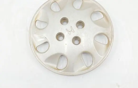 Honda Accord R15 wheel hub/cap/trim 