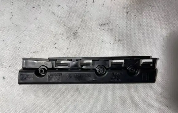 BMW 1 E81 E87 Other sill/pillar trim element 51117174401 7174401