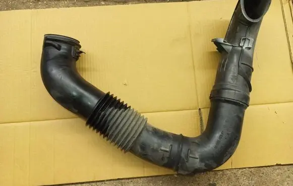 Citroen Jumpy Air intake duct part 1400446380