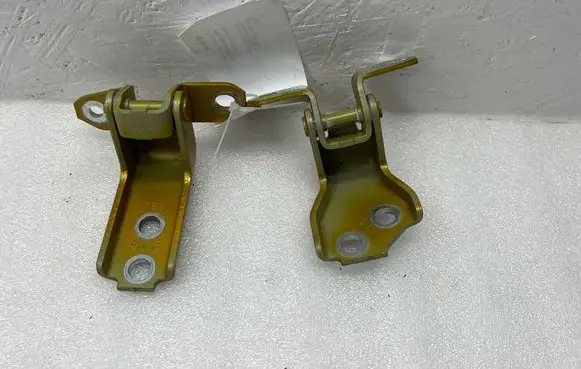 Suzuki Vitara (LY) Front door hinge set 