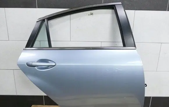 Mazda 6 Rear door
