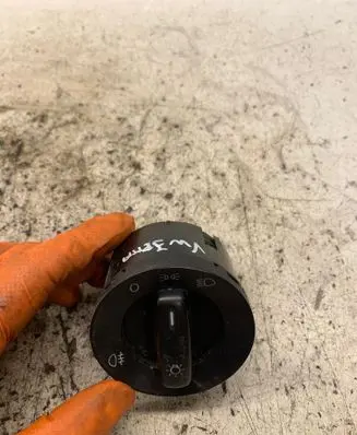 Volkswagen Jetta V Light switch 1K0941431BB